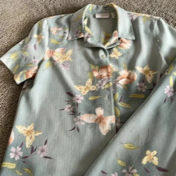 (47) Alfred dunner button up top and skirt - Picture 3 of 3